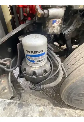 Freightliner Cascadia 113 Air Drier