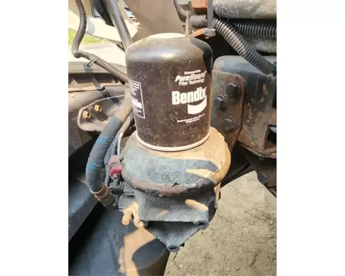 Freightliner Cascadia 113 Air Drier