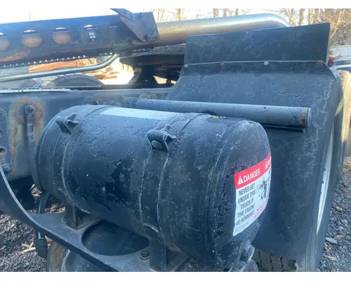 Air Tank Freightliner Cascadia 113 Complete Recycling Group LLC