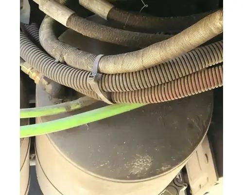 Freightliner Cascadia 113 Air Tank