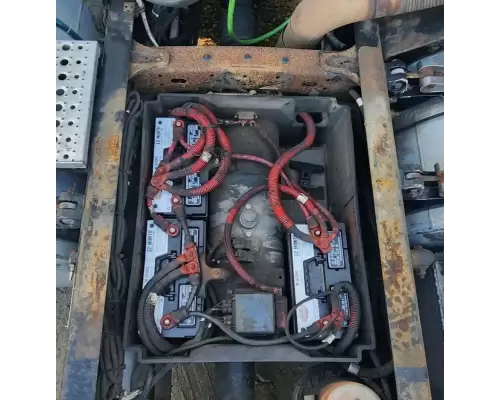 Freightliner Cascadia 113 Battery Box