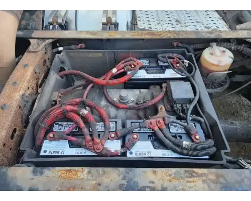 Freightliner Cascadia 113 Battery Box