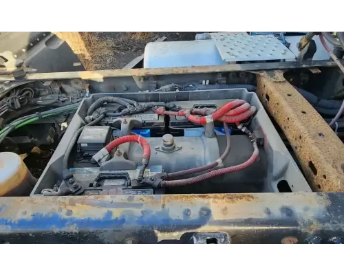 Freightliner Cascadia 113 Battery Box