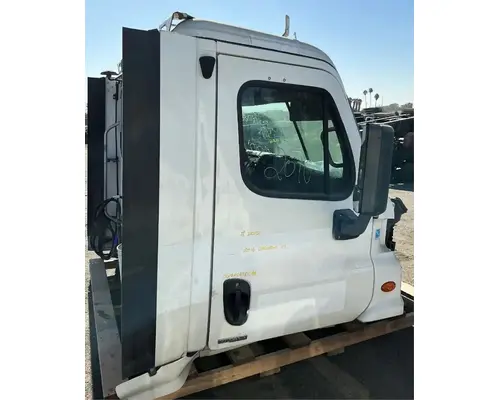 Freightliner Cascadia 113 Cab Assembly