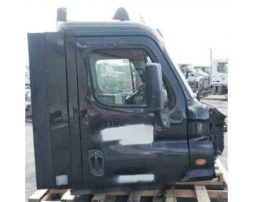 Freightliner Cascadia 113 Cab