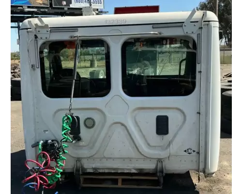 Freightliner Cascadia 113 Cab