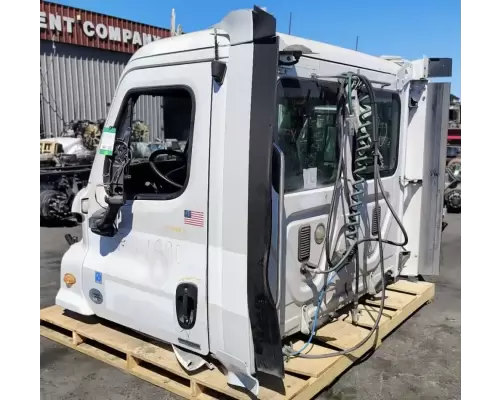 Freightliner Cascadia 113 Cab