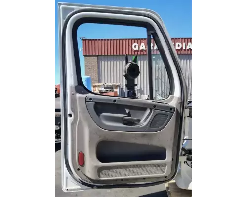Freightliner Cascadia 113 Cab