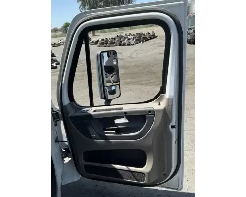 Freightliner Cascadia 113 Cab