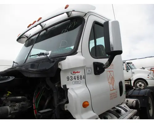 Cab FREIGHTLINER CASCADIA 113 LKQ Heavy Truck - Tampa