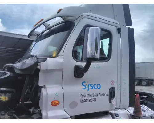 Cab FREIGHTLINER CASCADIA 113 LKQ Heavy Truck - Tampa