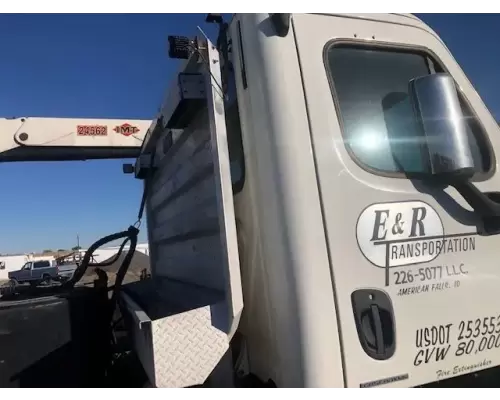 Freightliner Cascadia 113 Cab