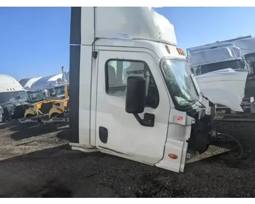 Freightliner Cascadia 113 Cab