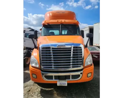 Freightliner Cascadia 113 Cab