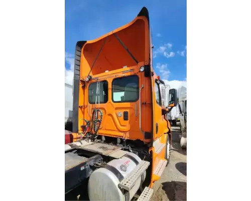 Freightliner Cascadia 113 Cab