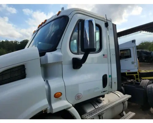 Freightliner Cascadia 113 Cab