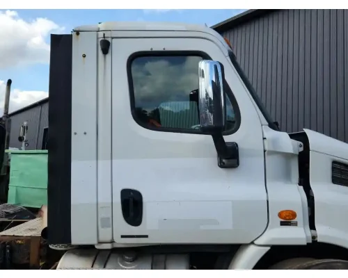 Freightliner Cascadia 113 Cab