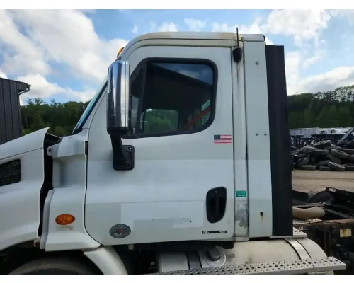 Freightliner Cascadia 113 Cab
