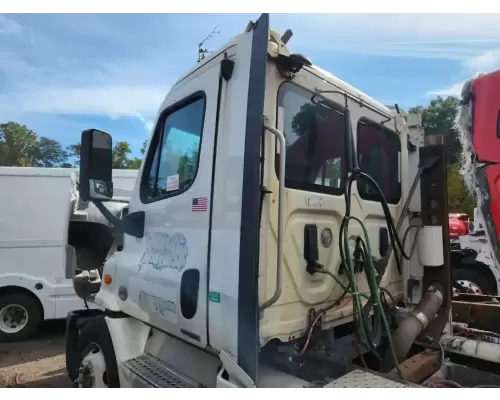 Freightliner Cascadia 113 Cab