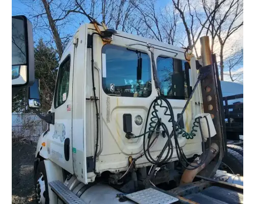 Freightliner Cascadia 113 Cab