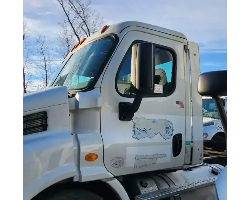 Freightliner Cascadia 113 Cab