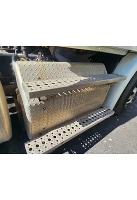 Freightliner Cascadia 113 DPF (Diesel Particulate Filter)