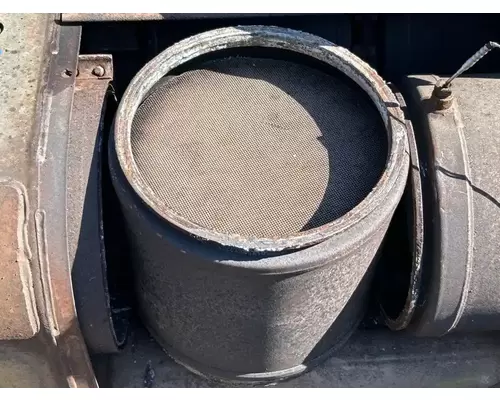 Freightliner Cascadia 113 DPF (Diesel Particulate Filter)