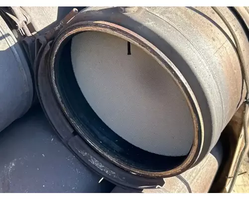 Freightliner Cascadia 113 DPF (Diesel Particulate Filter)