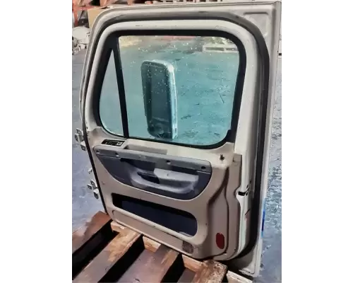 Freightliner Cascadia 113 Door Assembly, Front