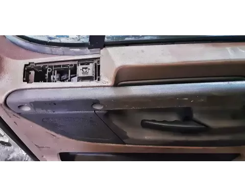 Freightliner Cascadia 113 Door Assembly, Front