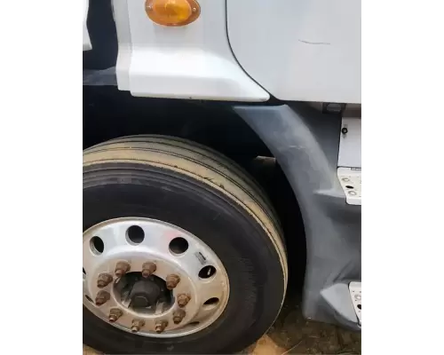 Freightliner Cascadia 113 Fender Extension