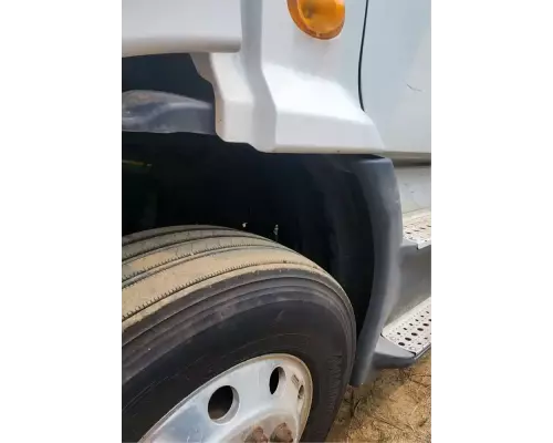 Freightliner Cascadia 113 Fender Extension