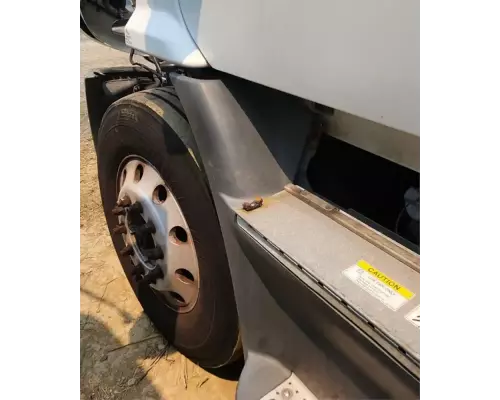 Freightliner Cascadia 113 Fender Extension