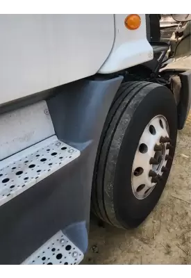 Freightliner Cascadia 113 Fender Extension