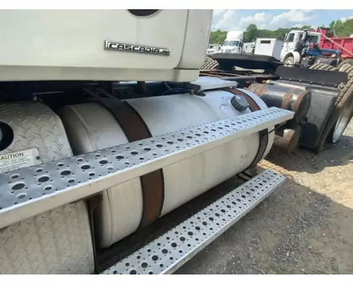 Freightliner Cascadia 113 Fuel Tank