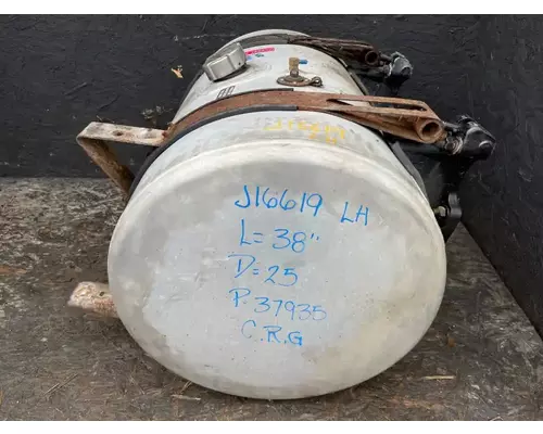 Freightliner Cascadia 113 Fuel Tank