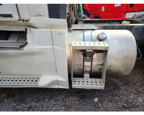 Freightliner Cascadia 113 Fuel Tank