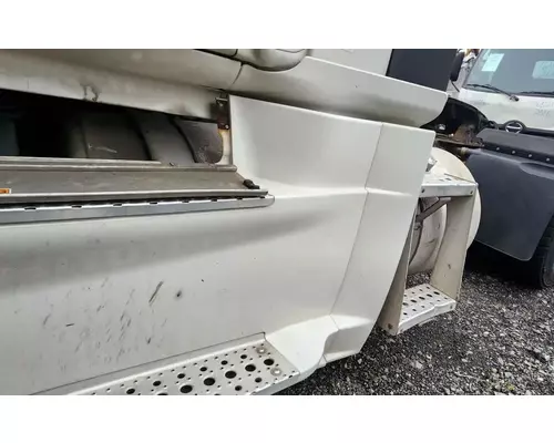 Freightliner Cascadia 113 Fuel Tank
