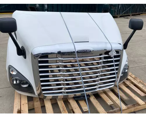 Hood FREIGHTLINER Cascadia 113 Frontier Truck Parts