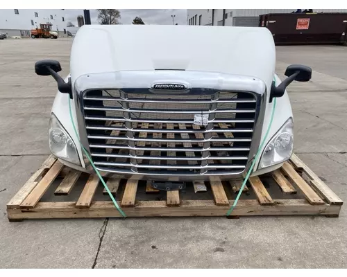 Hood FREIGHTLINER Cascadia 113 Frontier Truck Parts