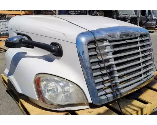 Freightliner Cascadia 113 Hood