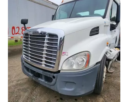 Freightliner Cascadia 113 Hood