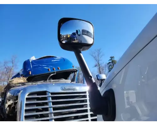 Freightliner Cascadia 113 Mirror (Interior)