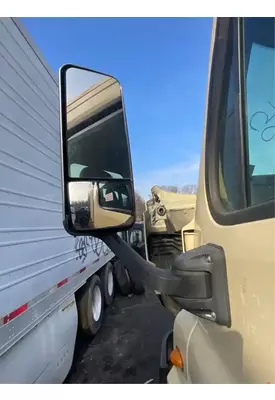 Freightliner Cascadia 113 Mirror (Side View)