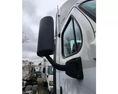 Freightliner Cascadia 113 Mirror (Side View)