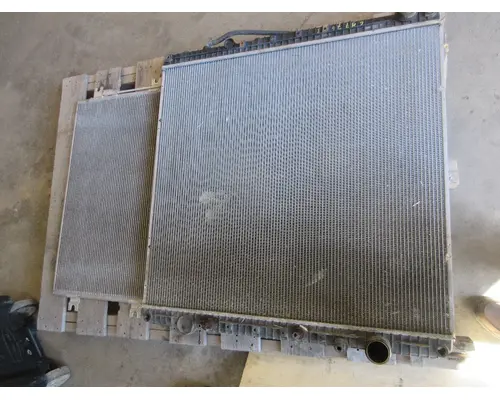 Radiator FREIGHTLINER CASCADIA 113 Michigan Truck Parts