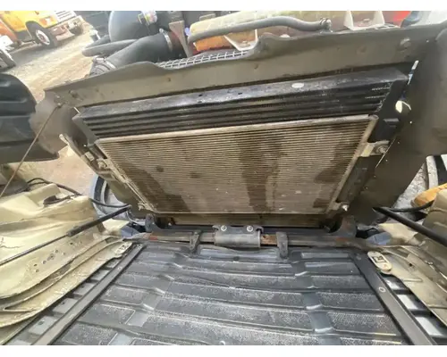 Freightliner Cascadia 113 Radiator