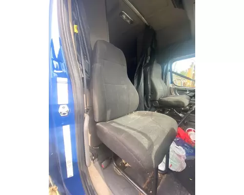 Freightliner Cascadia 113 Seat, Front