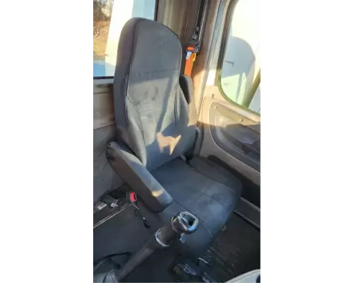 Freightliner Cascadia 113 Seat, Front