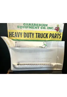 Freightliner Cascadia 113 Side Fairing